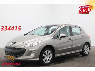 Damaged car Peugeot 308 1.6 VTi Sublime Aut. Clima Cruise PDC AHK 112.987 km! 2011/1