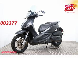 krockskadad bil motor Piaggio Speed Triple 350 Beverly Sport ABS 2017/3