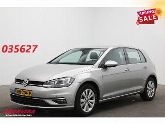 Coche accidentado Volkswagen Golf 1.0 TSI Comfortline ACC Clima PDC 2017/9