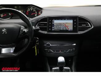 Peugeot 308 SW 1.6 BlueHDI Executive Pack Pano Navi Clima Cruise Camera PDC AHK picture 14