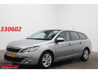 skadebil auto Peugeot 308 SW 1.6 BlueHDI Executive Pack Pano Navi Clima Cruise Camera PDC AHK 2015/12