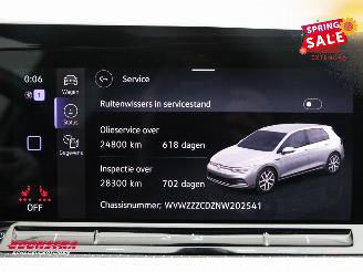 Volkswagen Golf 1.5 eTSI DSG R-Line Pano LED ACC LRHZ SHZ PDC picture 30
