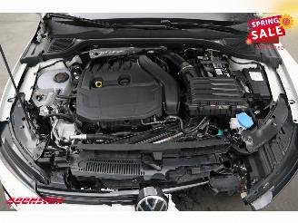 Volkswagen Golf 1.5 eTSI DSG R-Line Pano LED ACC LRHZ SHZ PDC picture 8