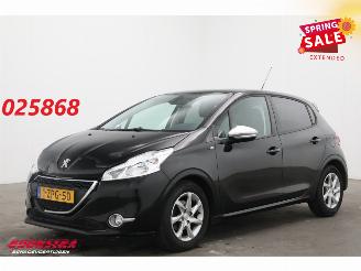 uszkodzony samochody osobowe Peugeot 208 1.2 PT Aut. Style Pack Navi Clima Cruise PDC 58.047 km! 2015/2