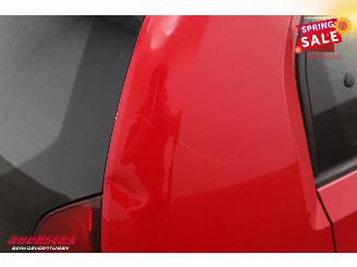 Volkswagen Up! 1.0 move up! 5-DRS BlueMotion Airco 158.229 km! picture 11