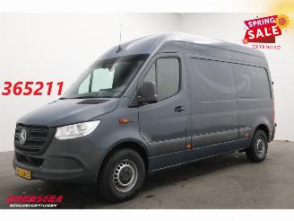 Vaurioauto  passenger cars Mercedes eSprinter Sprinter 312 L2-H2 47 kWh Airco Camera SHZ 2021/7