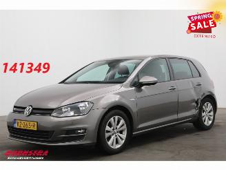 uszkodzony samochody osobowe Volkswagen Golf 1.0 TSI Comfortline Navi Clima Cruise PDC 2016/12