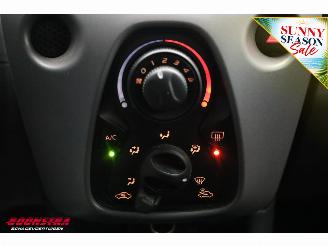 Peugeot 108 1.0 e-VTi Active 5-DRS Airco Bluetooth 137.303 km! picture 22