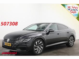 Vaurioauto  passenger cars Volkswagen Arteon 2.0 TSI 280 PK 4Motion R-Line LED ACC ErgoComf. SHZ Camera 2017/10