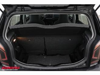 Volkswagen Up! 1.0 5-DRS Airco Bluetooth 47.321 km! picture 21