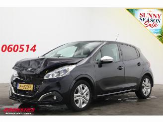 škoda osobní automobily Peugeot 208 1.2 PT Signature Navi Airco Cruise PDC 134.559 km! 2019/7