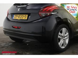 Peugeot 208 1.2 PT Signature Navi Airco Cruise PDC 134.559 km! picture 8
