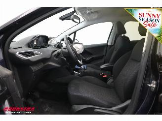 Peugeot 208 1.2 PT Signature Navi Airco Cruise PDC 134.559 km! picture 20