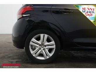 Peugeot 208 1.2 PT Signature Navi Airco Cruise PDC 134.559 km! picture 7