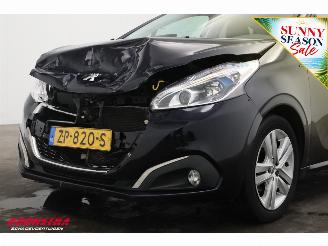 Peugeot 208 1.2 PT Signature Navi Airco Cruise PDC 134.559 km! picture 16