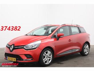Tweedehands auto Renault Clio Estate 1.5 dCi Ecoleader Zen Navi Bluetooth Airco Cruise PDC AHK 2018/1