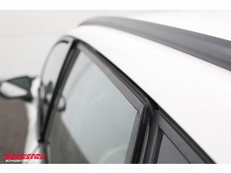 Seat Leon Sportstourer 2.0 TDI Aut. Style LED ACC Virtual Apple/Android Camera LRHZ SHZ picture 15