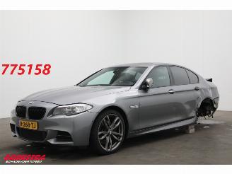 skadebil auto BMW 5-serie M550xd MOTOR=OK Schuifdak Leder Memory HUD Camera SHZ 2013/3