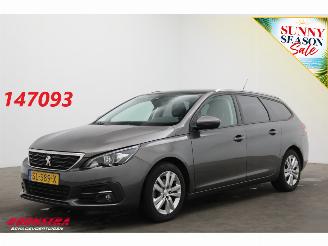 occasion passenger cars Peugeot 308 SW 1.2 PureTech Active Pano Navi Cruise Clima Apple/Android PDC 2018/5