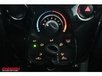 Peugeot 108 1.0 e-VTi Allure TOP! Open dak Cruise Airco Bluetooth LMV picture 26