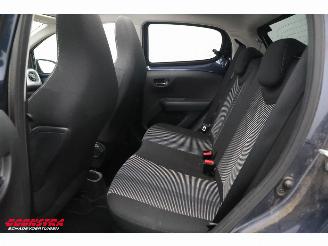 Peugeot 108 1.0 e-VTi Allure TOP! Open dak Cruise Airco Bluetooth LMV picture 17