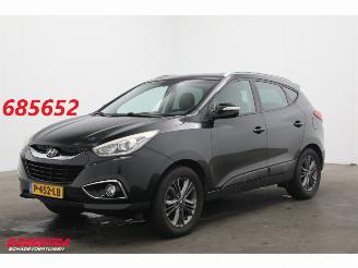 Käytettyjen passenger cars Hyundai Ix35 1.6i GDI Business Edition Cruise Clima SHZ Navi Camera PDC 2014/12
