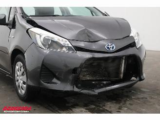 Toyota Yaris 1.5 Full Hybrid Aspiration 5-drs Cruise Clima Bluetooth Camera picture 6