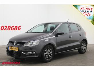 Voiture accidenté Volkswagen Polo 1.2 TSI Comfortline 5-drs Airco SHZ Bluetooth PDC 2016/9