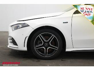 Mercedes A-klasse 250 e AMG Limited Pano Navi SHZ PDC AHK picture 13