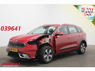 Schadeauto Kia Niro 1.6 GDi Hybrid First Edition Cruise Clima Navi Bluetooth Camera PDC 2017/3