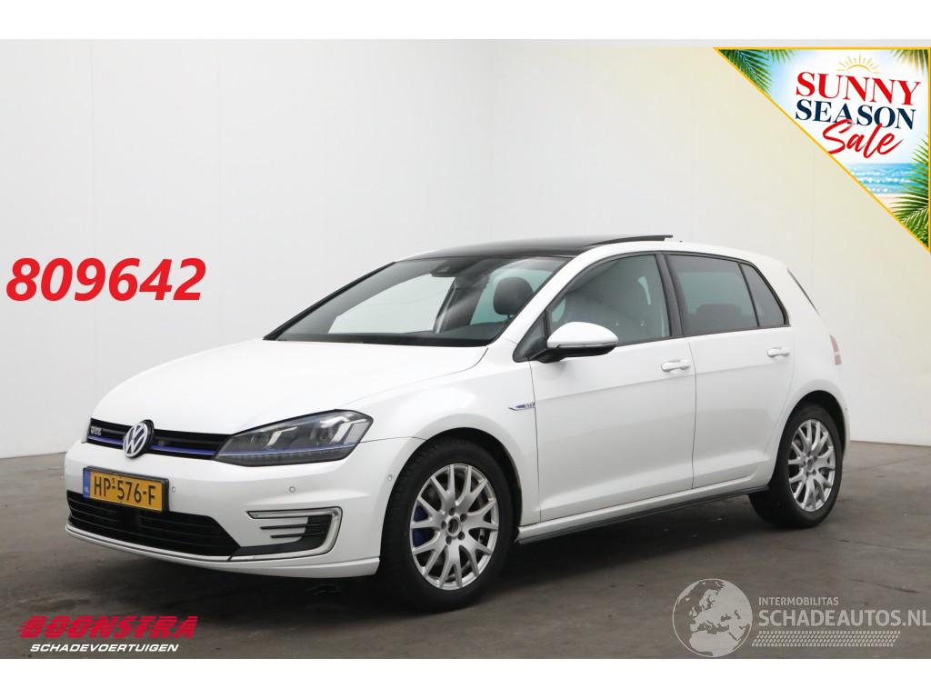 Volkswagen Golf 1.4 TSI GTE Clima Glasdak ACC Leder SHZ Camera PDC