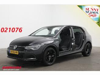 Schadeauto Volkswagen Golf 1.5 TSI Style LED ACC ErgoActive Apple/Android 2020/3