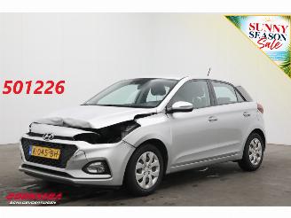 Damaged car Hyundai I-20 1.0 T-GDI Comfort Cruise SHZ LrHZ Airco Camera PDC Bluetooth 2018/12