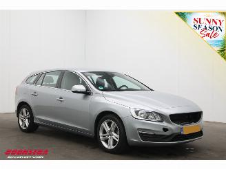 Volvo V-60 2.4 D6 AWD Plug-In Hybrid Summum H/K Cruise Navi Clima Leder PDC picture 2