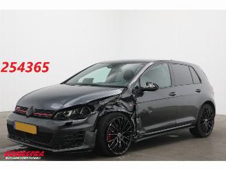 krockskadad bil auto Volkswagen Golf 2.0 TSI GTI DSG LED ACC Apple/Android Camera SHZ 2016/3