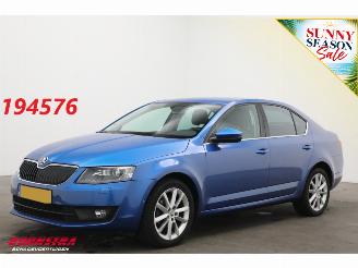 voitures voitures particulières Skoda Octavia 1.2 TSI Greentech Style Canton Navi Clima Cruise SHZ PDC 2015/7
