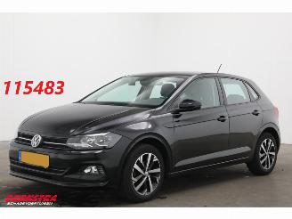 Damaged car Volkswagen Polo 1.0 TSI Comfortline Bluetooth Airco Cruise PDC 2019/3