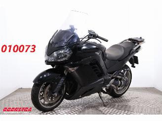 krockskadad bil auto Kawasaki  1400 GTR ABS 2007/11