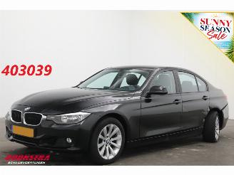 Damaged car BMW 3-serie 320i AUT Executive Navi Cruise Clima PDC AHK 152.512 km! 2012/6