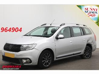 krockskadad bil auto Dacia Logan MCV 1.5 dCi Laureate Cruise Navi Airco Bluetooth PDC LMV 2017/6