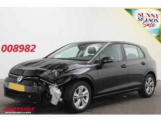 uszkodzony samochody osobowe Volkswagen Golf 1.0 TSI Life Virtual ACC Apple/Android Clima PDC 2020/10