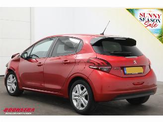 Peugeot 208 1.2 PureTech Signature Cruise Navi Airco Apple/Android PDC picture 4