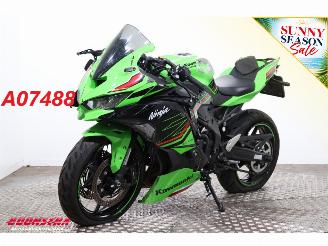 krockskadad bil motor Kawasaki  Ninja ZX-4RR ABS Akrapovic 2.984 km! 2025/11