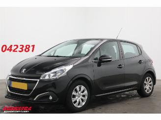 Avarii autoturisme Peugeot 208 1.2 PureTech Blue Lease Cruise Airco Apple/Android PDC 2018/7