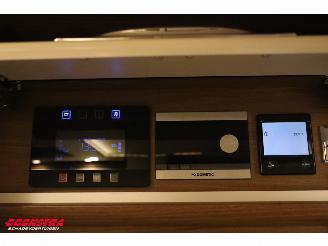 Carthago  Chic S-Plus i61 XL LE 3.0 M.Jet Aut. Level Luchtvering Dakairco Solar TV Garage Navi Clima Camera Cruise picture 35