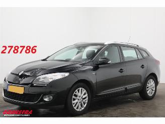 Unfallwagen Renault Mégane Estate 1.5 dCi Bose Cruise Navi Clima Bluetooth Camera PDC 2013/8