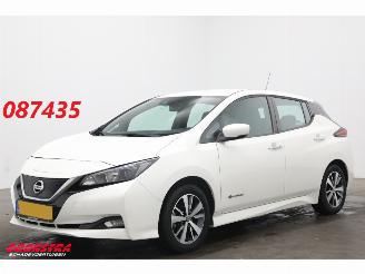 skadebil auto Nissan Leaf Acenta 40 kWh Cruise Navi Clima Bluetooth Camera PDC AHk 2020/10