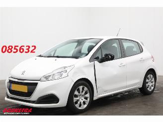 krockskadad bil auto Peugeot 208 1.2 PureTech Like Cruise Airco Bluetooth 2018/10