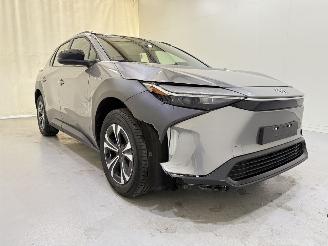 Voiture accidenté Toyota bZ4X Electric Active Aut. 2023/10