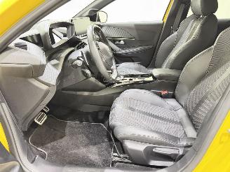 Peugeot 208 HB 1.2 Puretech 130 GT-Line Aut8 picture 21